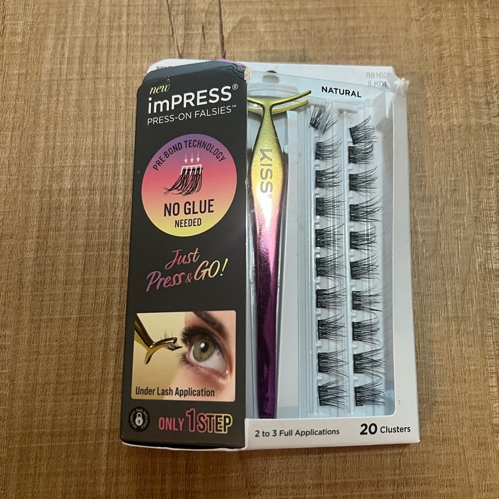 imPRESS Press-on Falsies Eyelashes